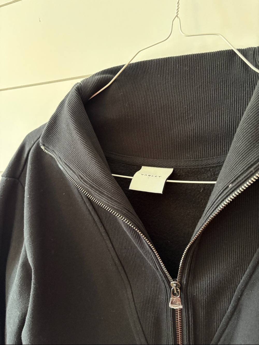 Varley 1/4 zip - Picture 3 of 6